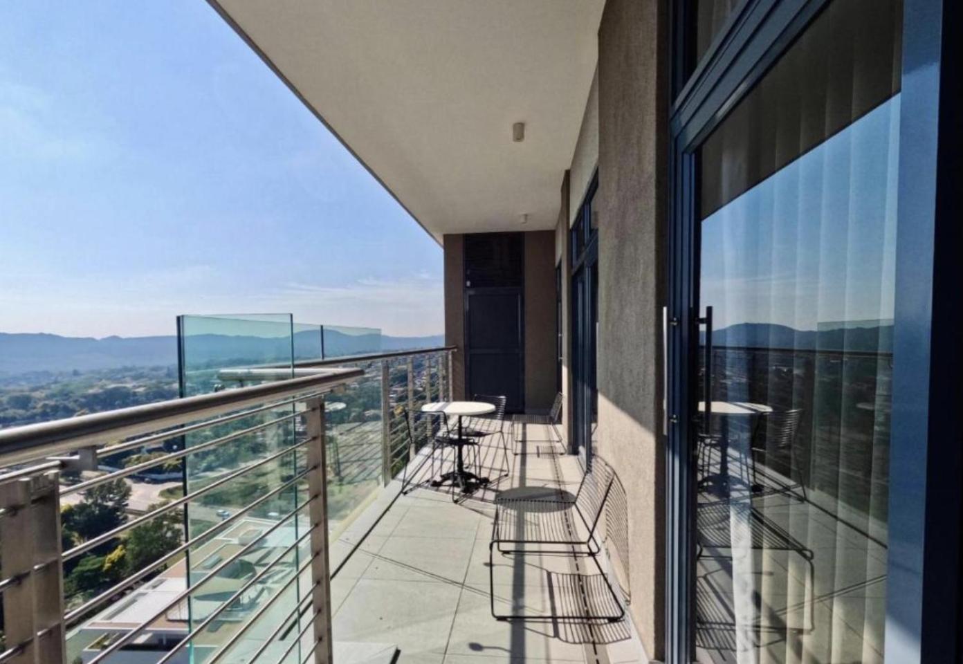 Capital Trilogy Apartments Pretoria Bagian luar foto